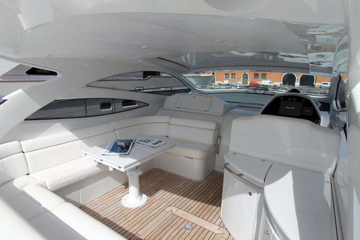 2009 PERSHING 50' 